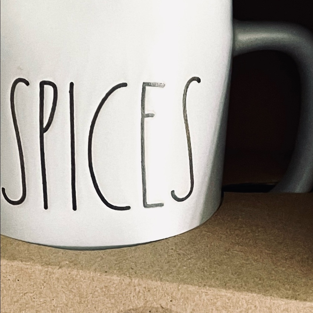 NIB Rae Dunn Herbs & Spices Shakers - Picture 5 of 7